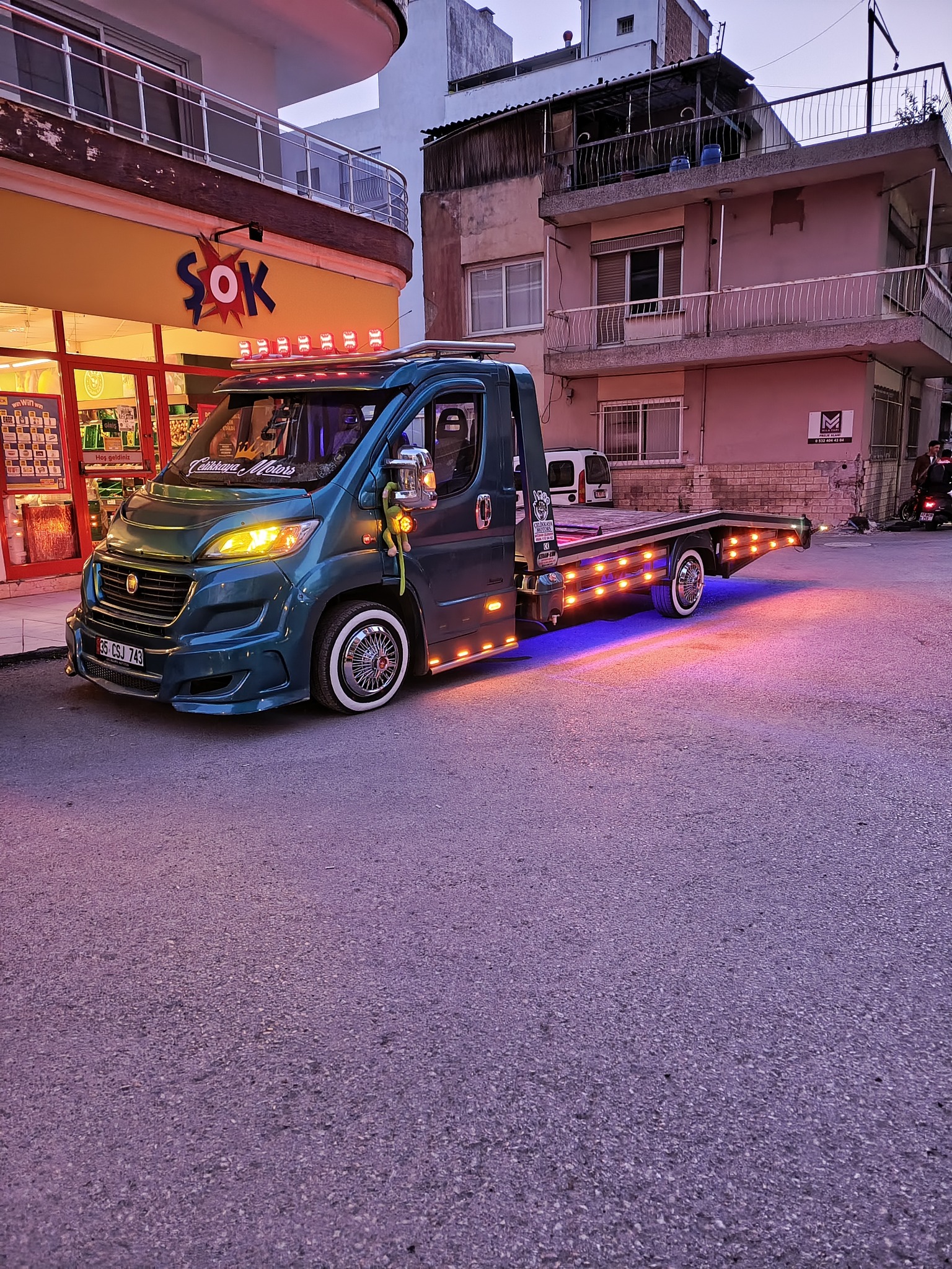 Çelikkaya çekici gece görünümü